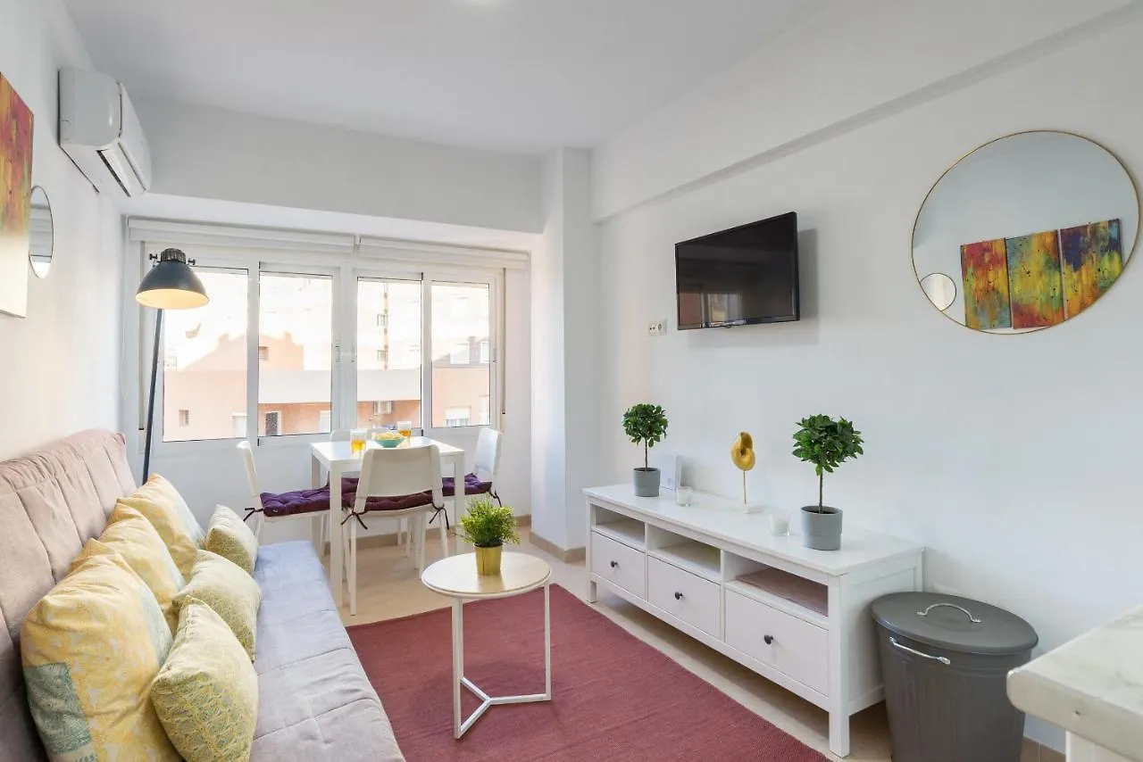 Mp7 Renovated Apartment Right On The Beach 700 Meters Away From Old Town Málaga