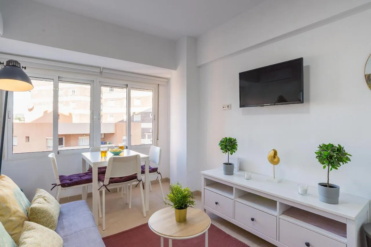 Mp7 Renovated Apartment Right On The Beach 700 Meters Away From Old Town Málaga