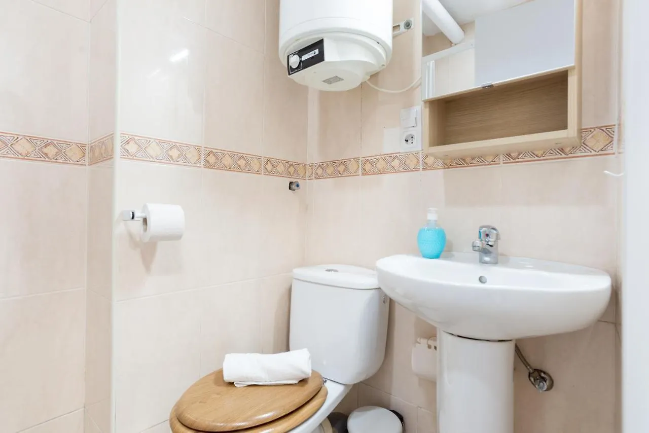 Mp7 Renovated Apartment Right On The Beach 700 Meters Away From Old Town Málaga España
